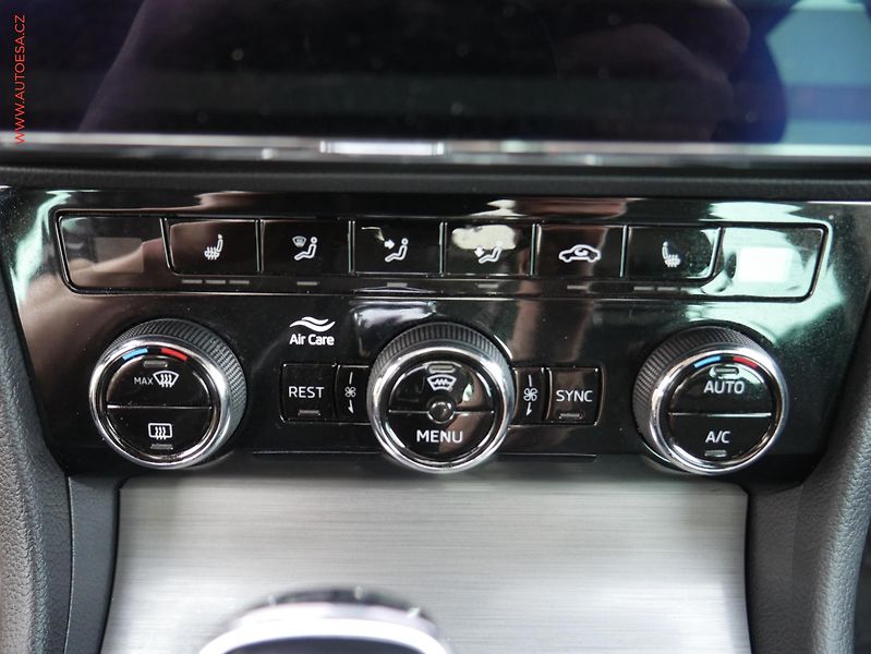 Škoda Superb (2019) 2.0 TSi 4x4, 2.maj,ČR, Scout - fotka 13 z 24