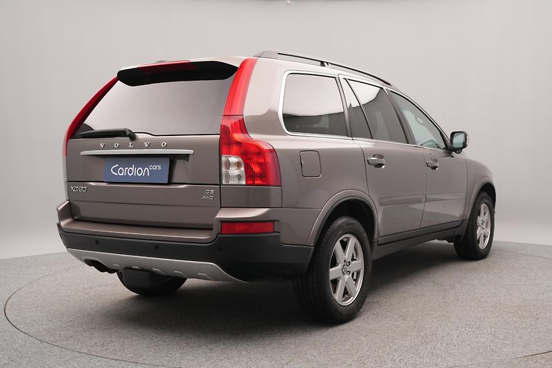 Volvo XC90 D5 AWD SUMMUM AUT CZ  - fotka 10 z 41