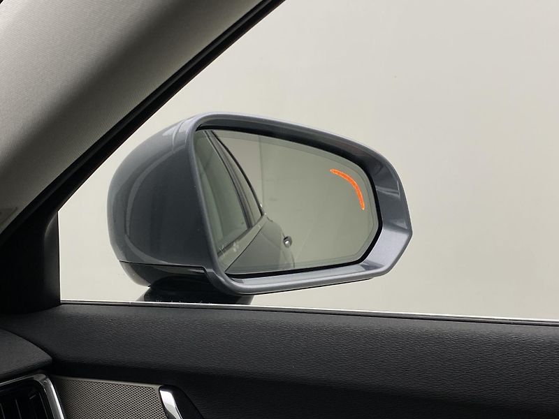 Volvo V90 D5 AWD INSCRIPTION AUT CZ - fotka 34 z 50
