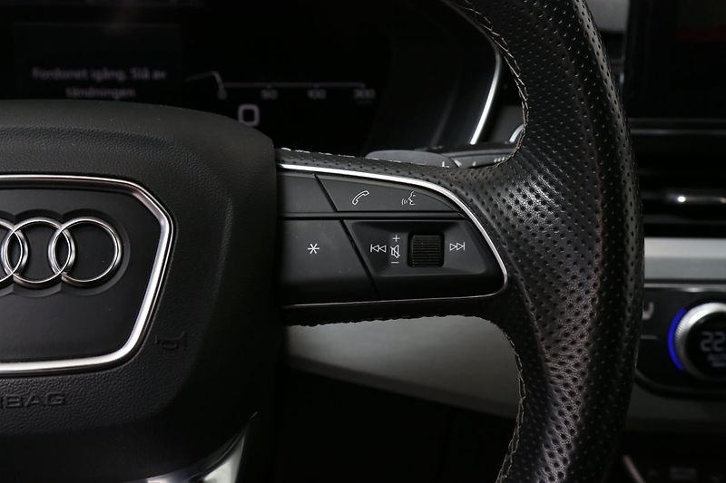 Audi A4 40TFSI q S-Line Matrix NezT Ka - fotka 12 z 23