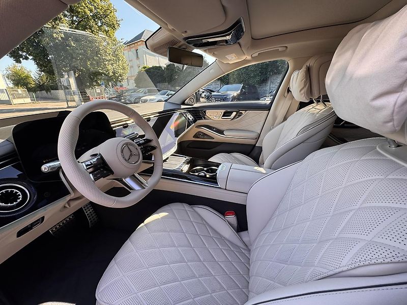 Mercedes-Benz Třídy S (2026) S 350 d 4MATIC L - fotka 9 z 25