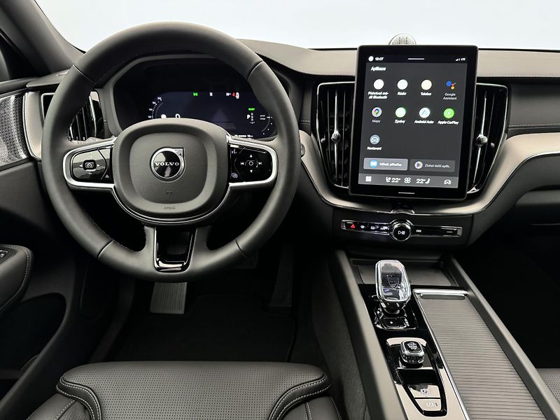 Volvo XC60 (2025) T8 AWD AUT ULTRA BLACK EDITON - fotka 4 z 23