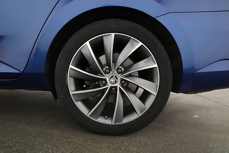 Škoda Superb (2017) 2.0 TDI, Automat, Kůže, Navi - fotka 21 z 21