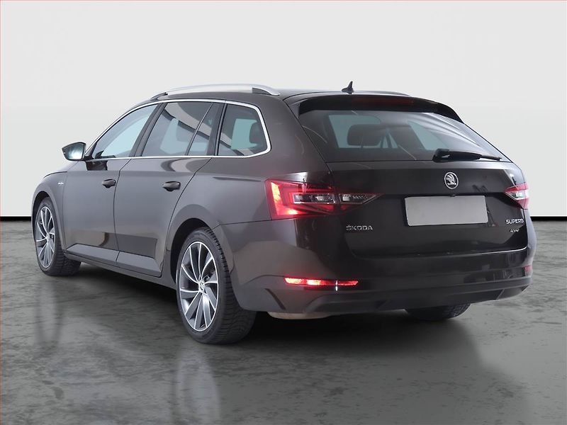 Škoda Superb (2018) Laurin&Klement 2.0 TDI, 4X4 - fotka 4 z 15