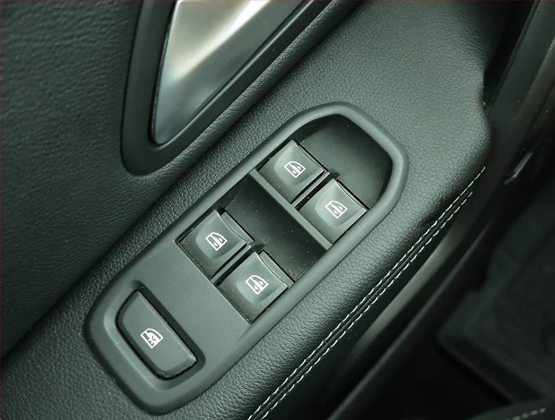 Dacia Duster (2019) Prestige 1.6 SCe, Serv.kniha - fotka 15 z 15
