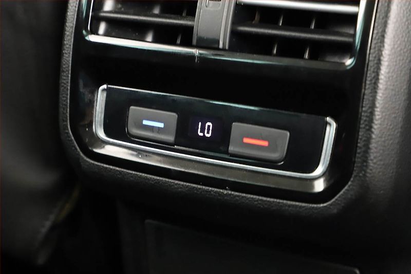 Volkswagen Passat (2016) 2.0 BiTDI, 4X4, Automat - fotka 16 z 17