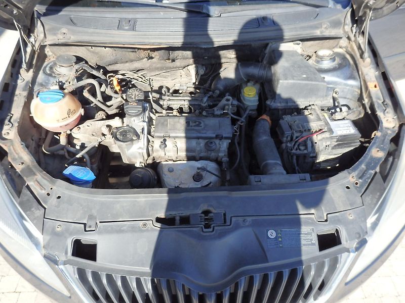 Škoda Fabia 1.2 HTP 51 kW ZÁVĚS - fotka 13 z 14