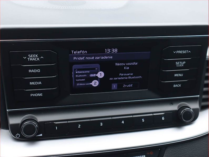 Kia Ceed (2023) 1.5 T-GDI, Serv.kniha - fotka 16 z 18