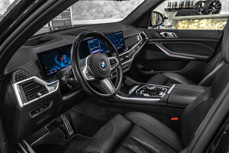 BMW X7 40D PANORAMA/M PAKET/HUD - fotka 10 z 23