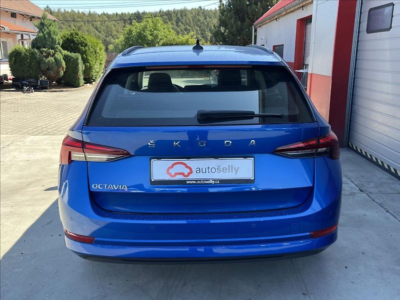 Škoda Octavia 2,0 TDI 85kW Ambition Combi - fotka 4 z 31