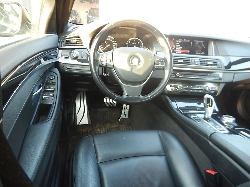 BMW Řada 5 520d XDRIVE, ČR, SERVISKA - fotka 11 z 32