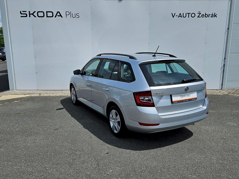 Škoda Fabia (2018) COMBI STYLE 81kW TSI/1.0 M6F - fotka 8 z 25