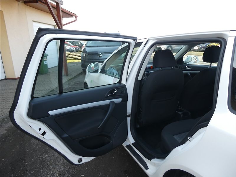 Škoda Octavia 1,6 TDI Greenline, po servise - fotka 21 z 50