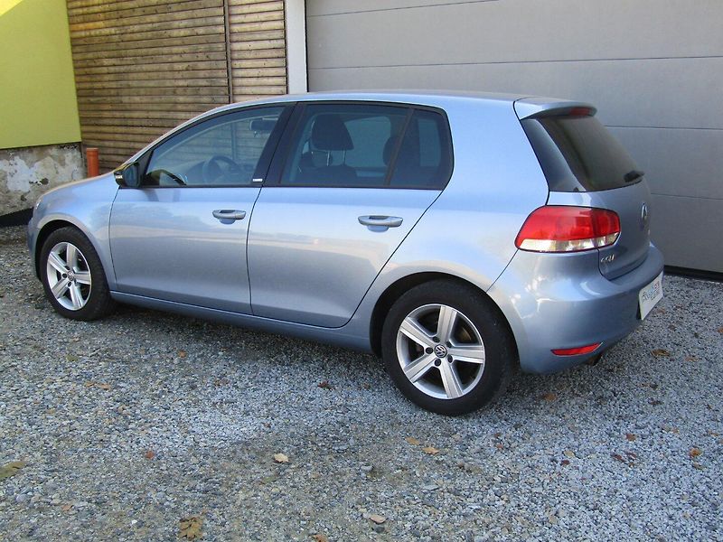 Volkswagen Golf (2011) 1.2 TSI 77kW - fotka 4 z 45