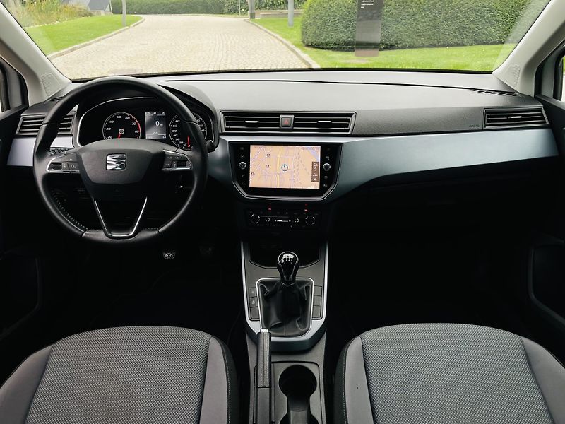 Seat Arona 1.0TSI 85KW 1.MAJITEL SENZORY  - fotka 23 z 43