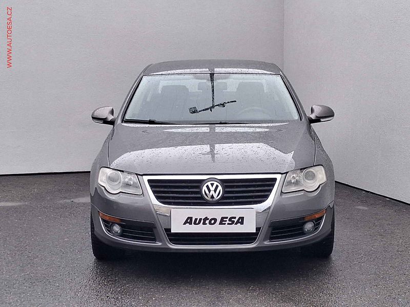 Volkswagen Passat (2006) 1.6i, autoAC, temp - fotka 2 z 15