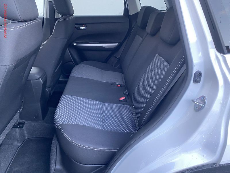 Suzuki Vitara (2019) 1.0 BoosterJet, Comfort - fotka 9 z 18