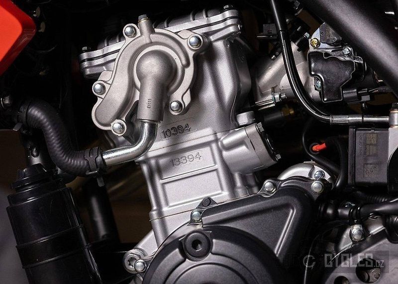 QJ Motor (2026) COV 125 X Enduro - fotka 8 z 9