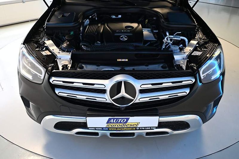 Mercedes-Benz GLC (2021) 2.0 300 E 4MATIC 9G-TRONIC LED - fotka 44 z 47