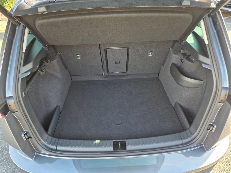 Škoda Karoq (2025) Top Selection 1.5 TSI 110 kW 7 - fotka 38 z 39