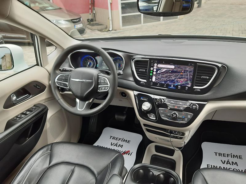Chrysler Pacifica (2022) 3,6L V6,Top výbava, REZERVACE - fotka 11 z 50
