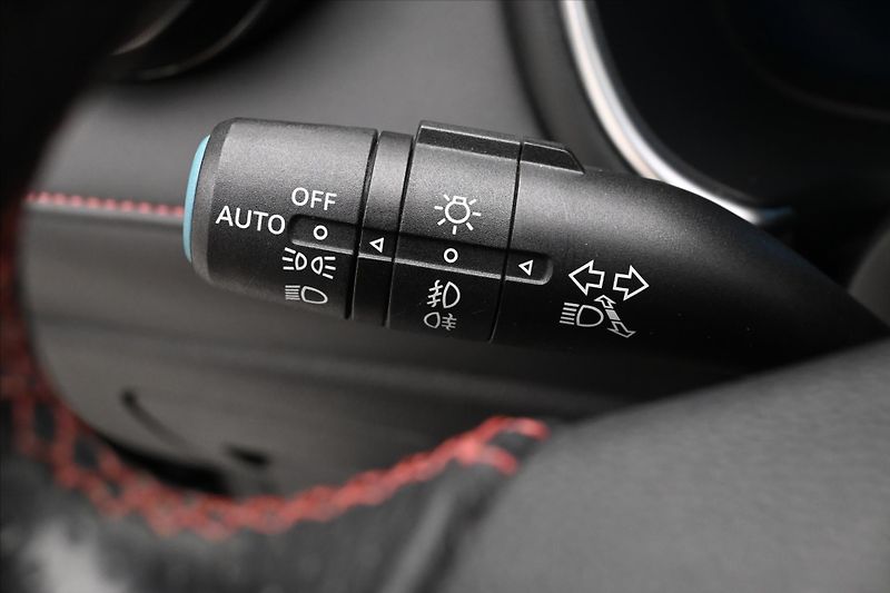 MG EHS 1,5 TGI PHEV 119kW AT Luxury Z - fotka 25 z 32