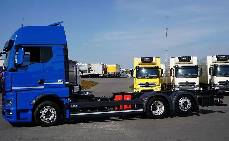 MAN TGX (2024) 26.480 6x2 BDF EURO 6 - fotka 3 z 14