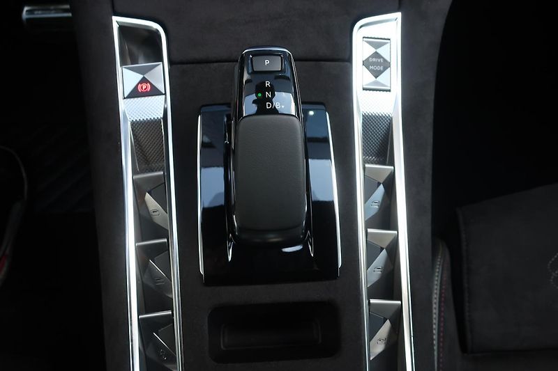 DS Automobiles DS7 (2025) EDITION FRANCE 1,5 BlueHDi 130 - fotka 15 z 15
