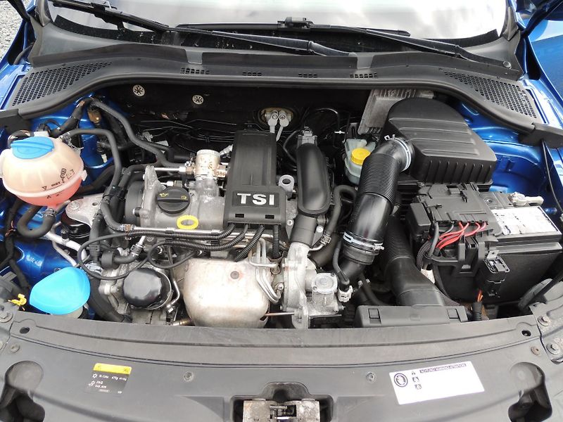 Škoda Rapid (2014) 1.2TSi,77kw,dobrá výbava,xenon - fotka 44 z 45