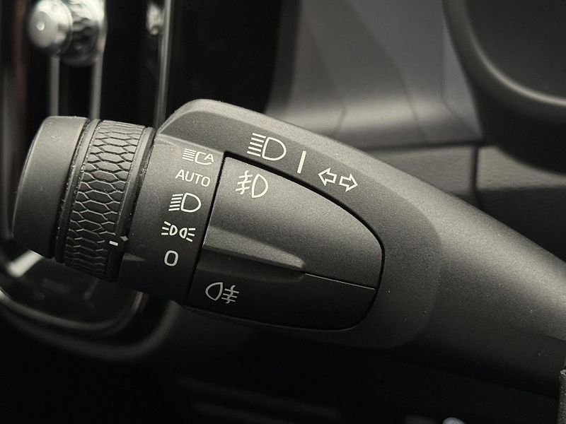 Volvo XC40 T5 RECHARGE CZ - fotka 29 z 48
