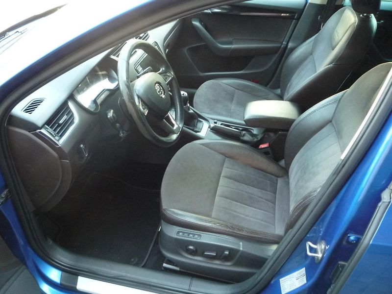 Škoda Octavia (2015) Combi 2,0TDi 110kW 4x4 L&K - fotka 7 z 25