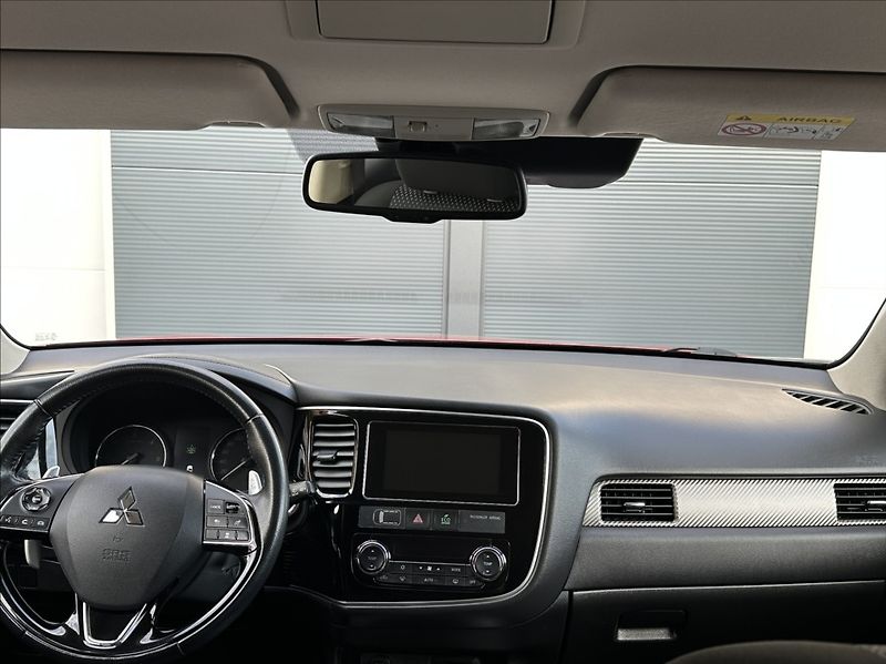Mitsubishi Outlander 2,2 DI-D 150PS  Intense+ -7 4x - fotka 29 z 53