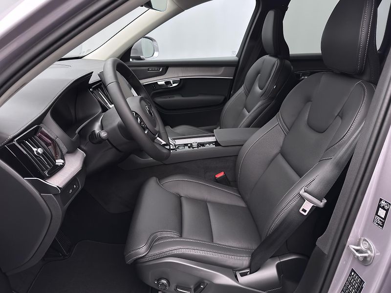 Volvo XC90 (2026) T8 AWD Plug-in BRIGHT PLUS 7m - fotka 3 z 27