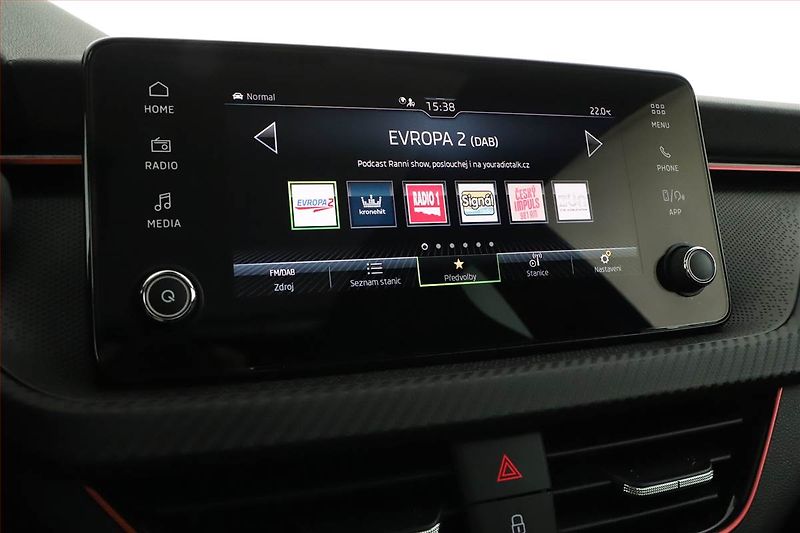 Škoda Kamiq (2026) 1.0 TSI, MONTE CARLO, AUTOMAT - fotka 9 z 21