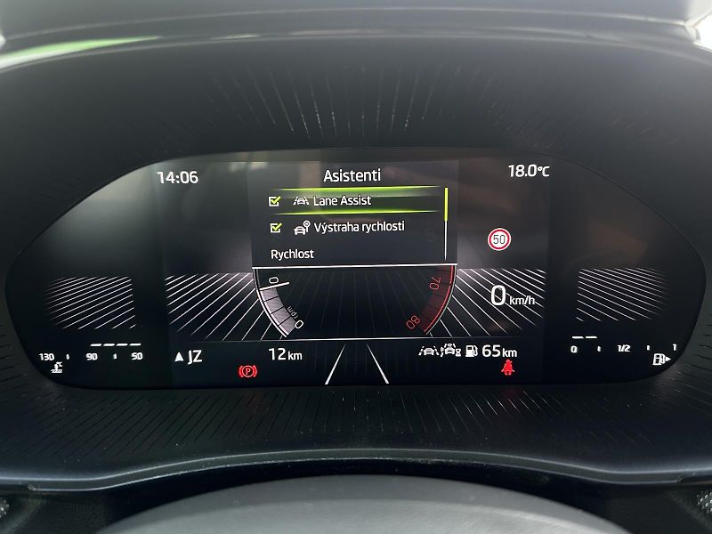 Škoda Fabia 1.0TSi 95PS LED V.Cockpit Clim - fotka 17 z 34