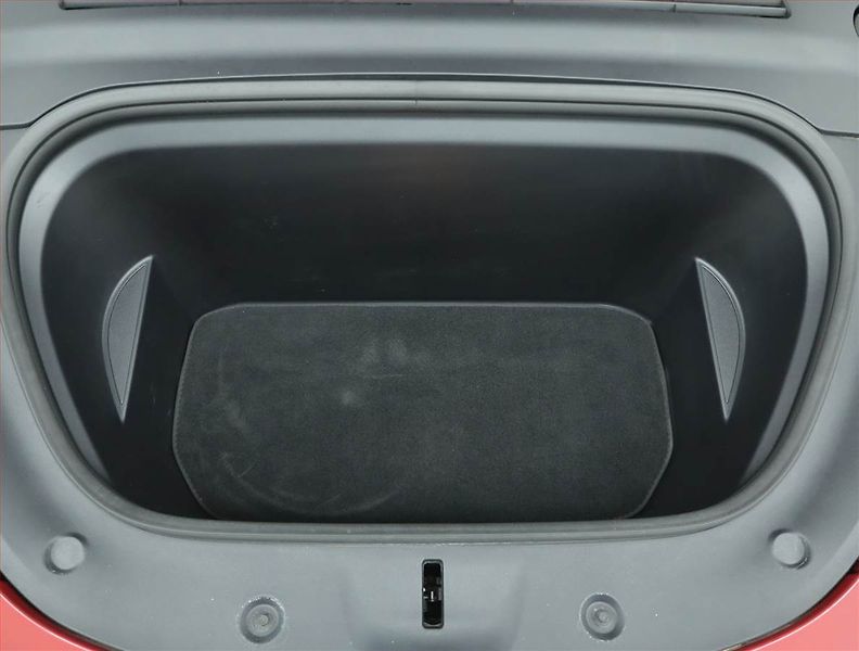 Tesla Model Y (2022) Long Range AWD 79kWh, SoH 91% - fotka 15 z 21