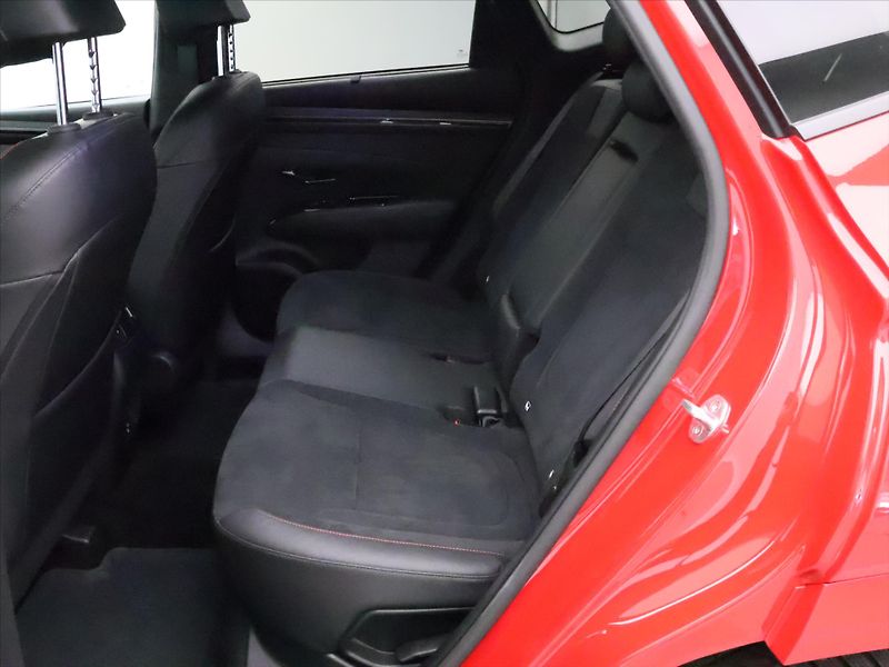 Hyundai Tucson 1,6 T-GDI 4x4 N-Line 1.Maj DPH - fotka 14 z 27