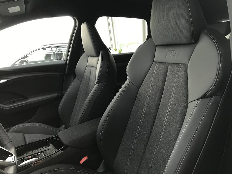 Audi Q6 e-tron quattro 100kWh - fotka 17 z 22