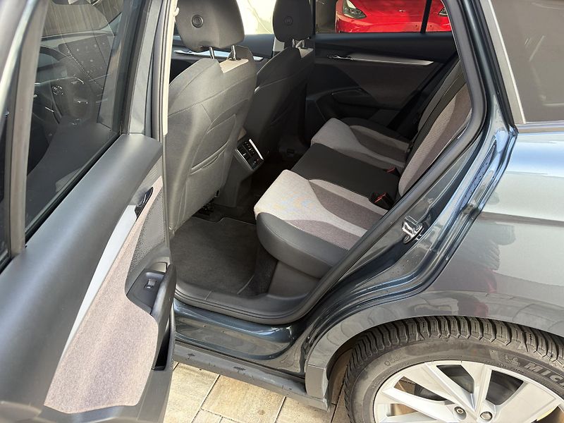 Škoda Enyaq (2021) 60 Matrix, tazne, adap. tempm. - fotka 8 z 15