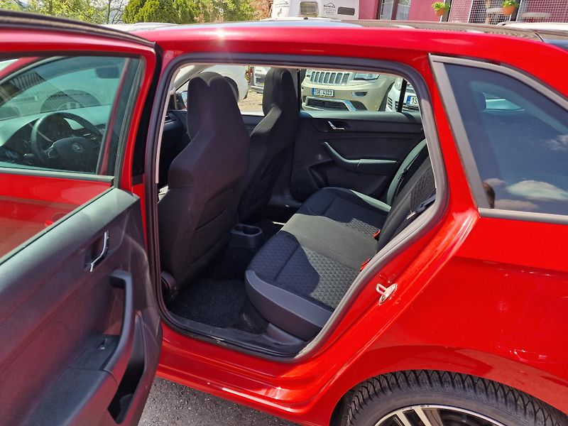 Škoda Rapid 1,6TDI 85KW STYLE PLUS  - fotka 8 z 15