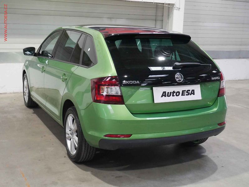 Škoda Rapid (2014) 1.2 TSi, 1.maj, Xenon - fotka 4 z 18