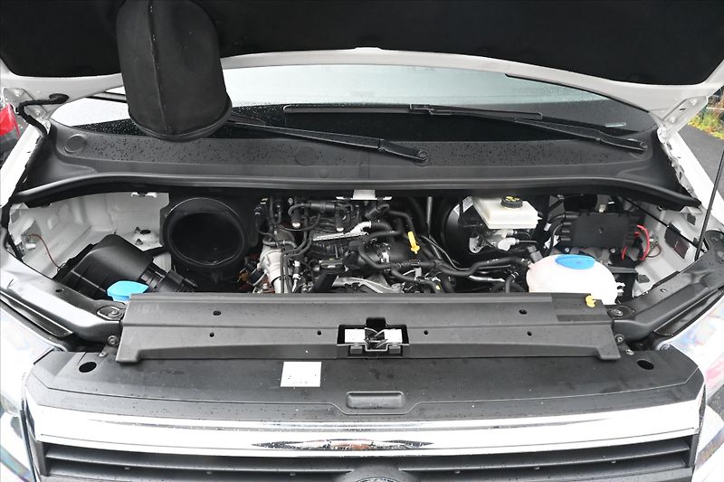 Volkswagen Crafter 2,0 TDI 130kW L2H2 Nový motor - fotka 6 z 25