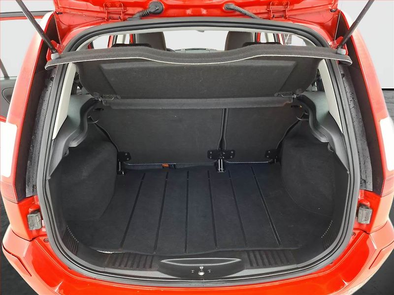 Ford Fusion (2011) 1.4, po STK, zamluveno - fotka 13 z 13