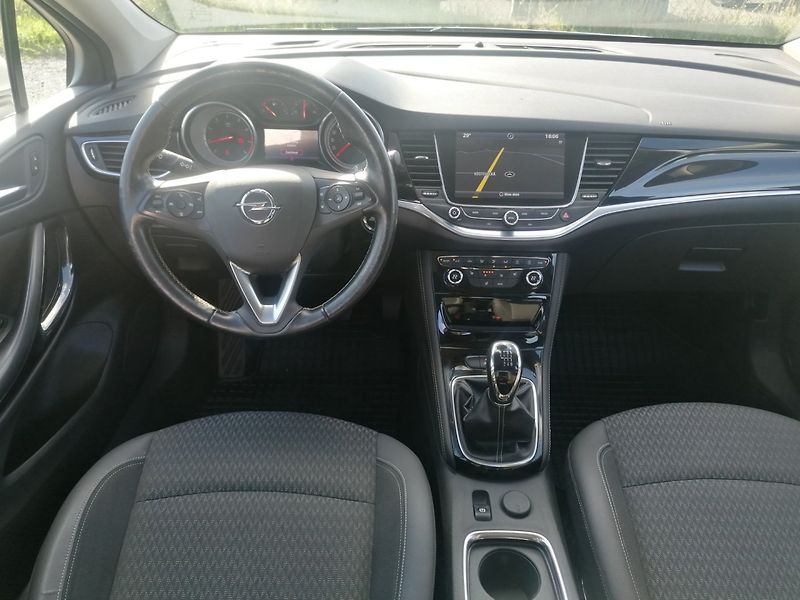 Opel Astra (2018) 1.4 Turbo Digi.klima,Výhřevy - fotka 9 z 30