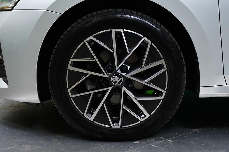 Škoda Octavia - fotka 10 z 26