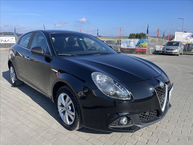 Alfa Romeo Giulietta 1,4 i 16V T 110KW XENON odp.DP - fotka 6 z 37
