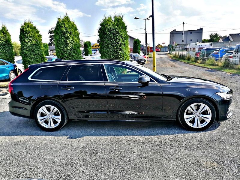Volvo V90 (2022) 2.0 B4 MHEV Kůže A/T - fotka 6 z 33