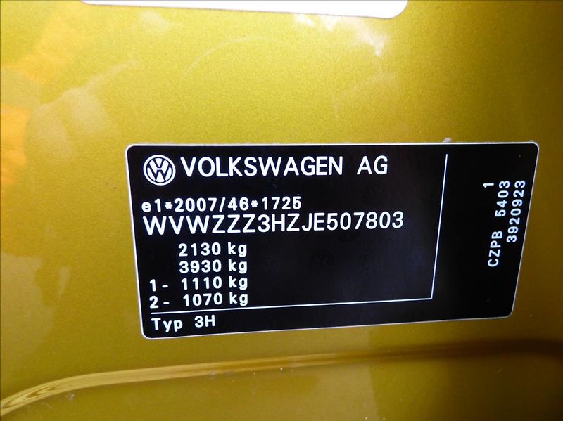 Volkswagen Arteon 2,0 TSI DSG,Navi,Kessy  Elegan - fotka 47 z 51