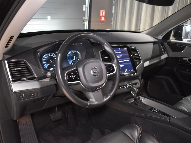 Volvo XC90 2,0 D5 AWD INSCRIPTION Pano - fotka 12 z 24