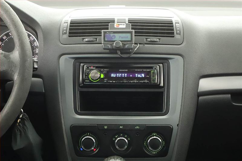 Škoda Octavia (2012) 2.0 TDI, po STK, CZ doklady - fotka 9 z 12